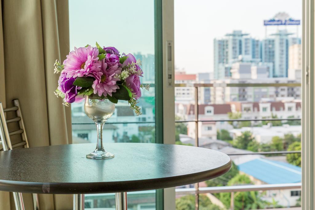 Right Place Sathorn सराय